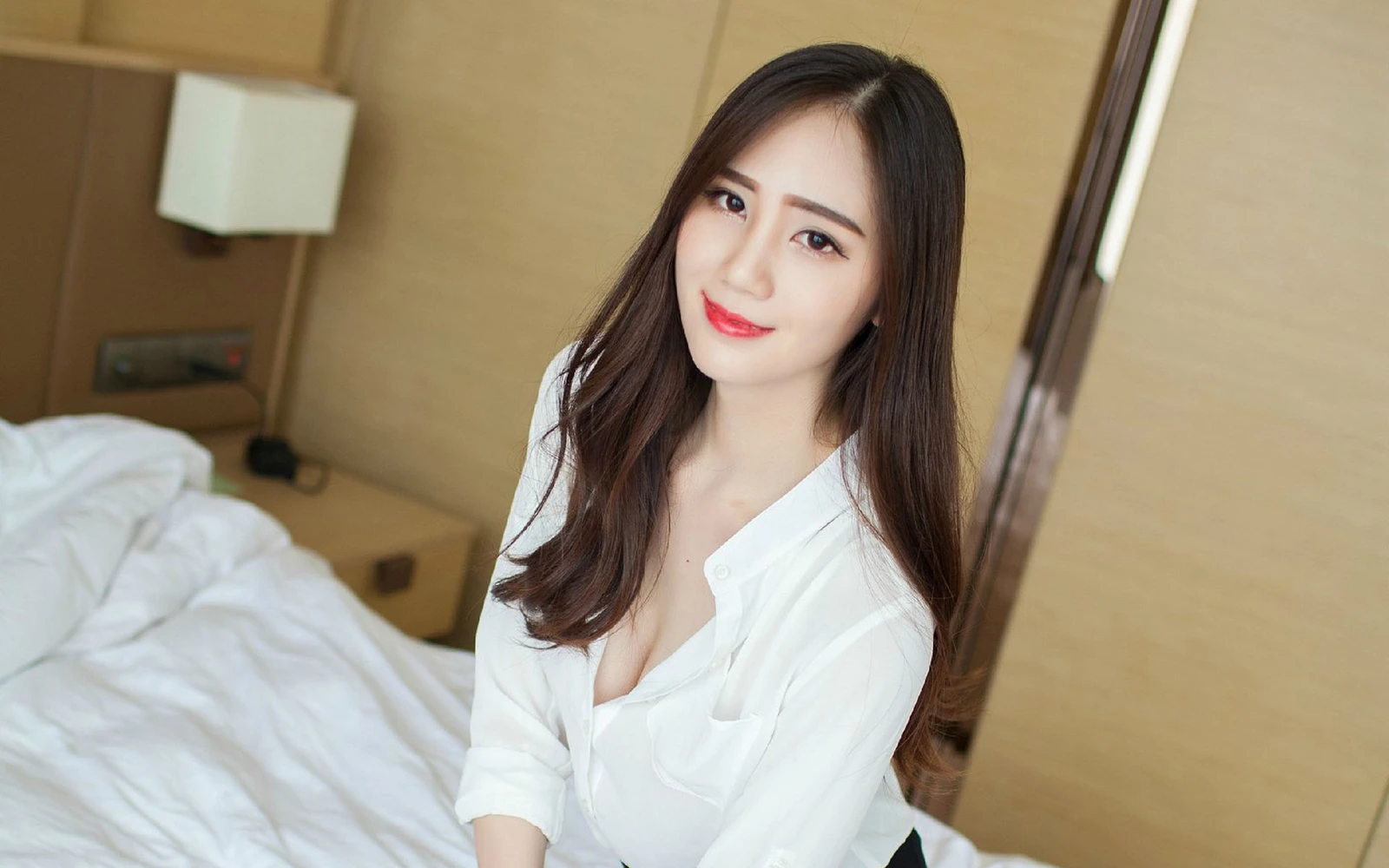 爱吃三文鱼的小猫