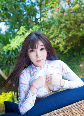 锦鲤芊芊