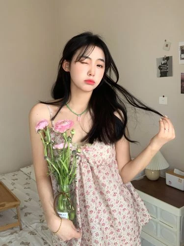 三月桃胡